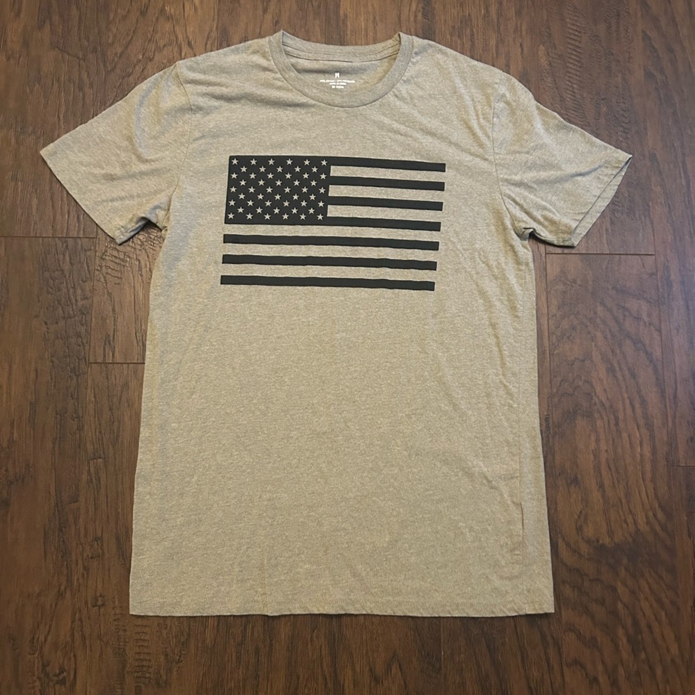 Men’s Gray Green Super Soft American Flag T Shirt Size Medium